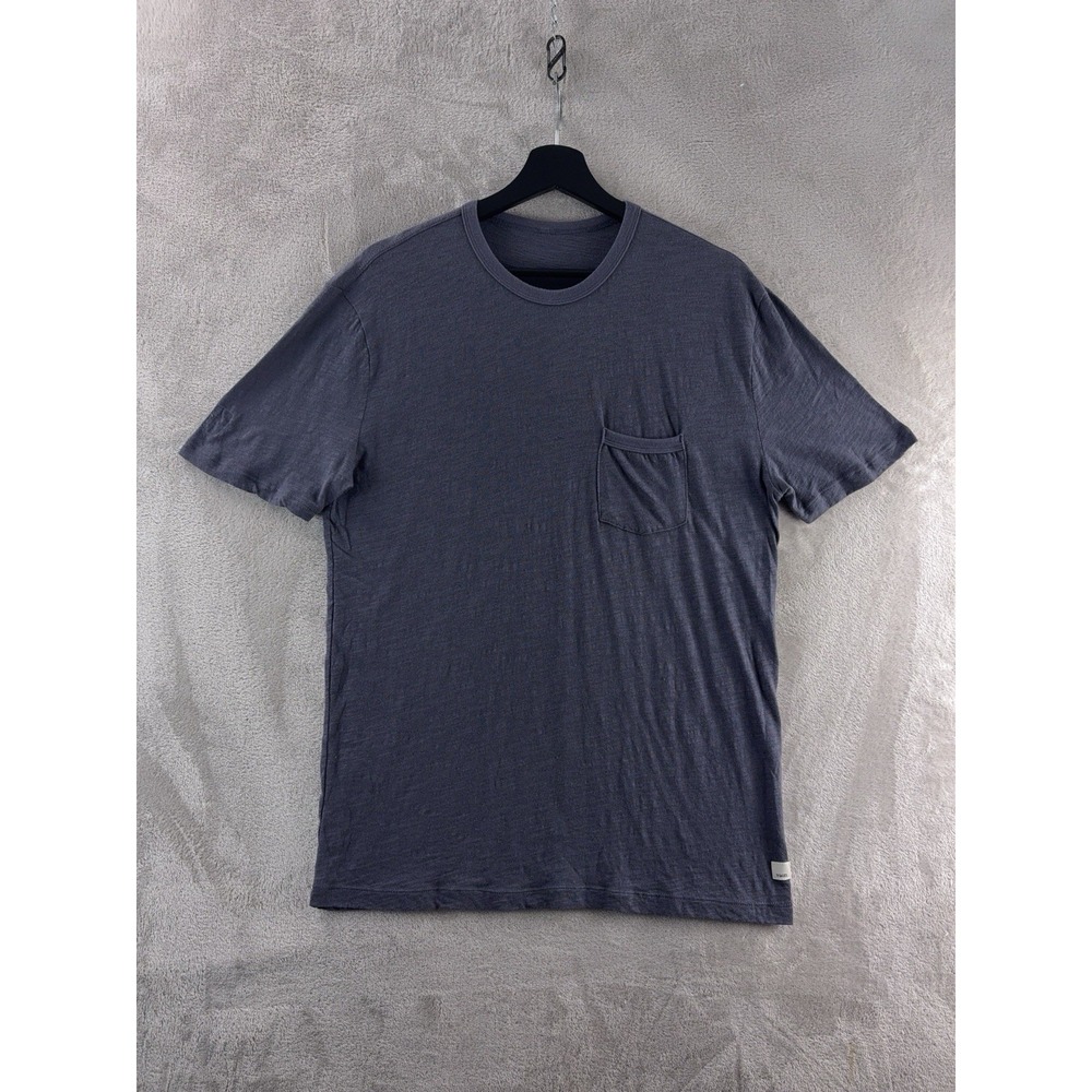 Vuori T Shirt Mens Size Medium Gray Pocket Crew Neck Performance Casual Tee